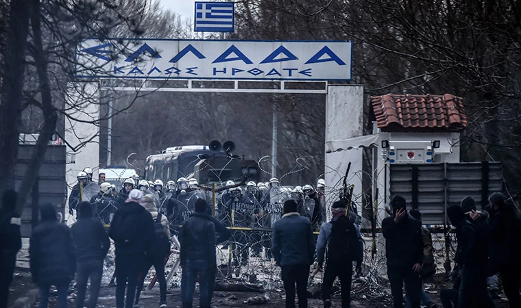 AB'den Yunanistan'a göçmen uyarısı: Değerlerimizi ihlal ediyorsunuz